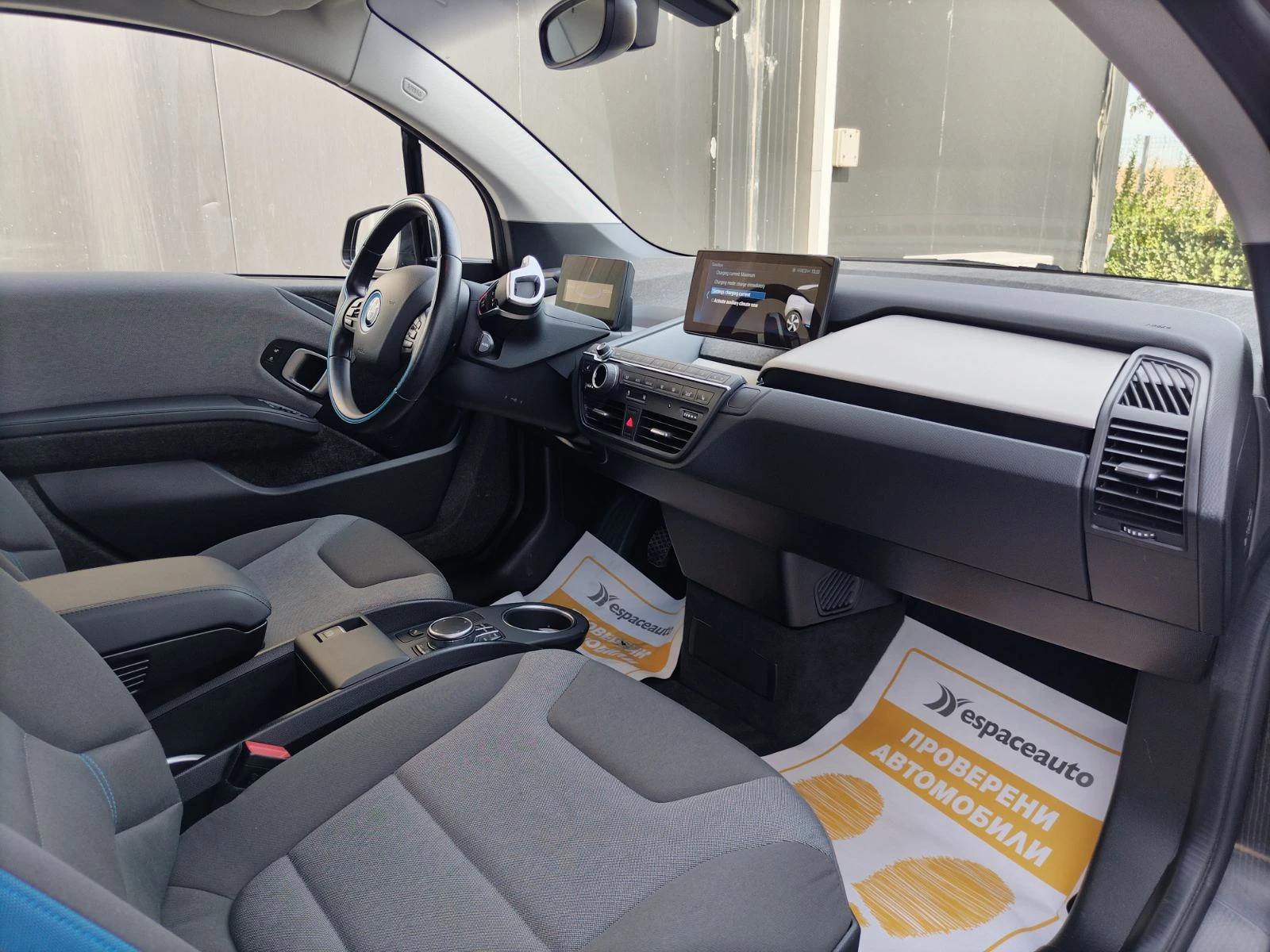 BMW i3 120Ah/170 к.с., снимка 12 - Автомобили и джипове - 56354507