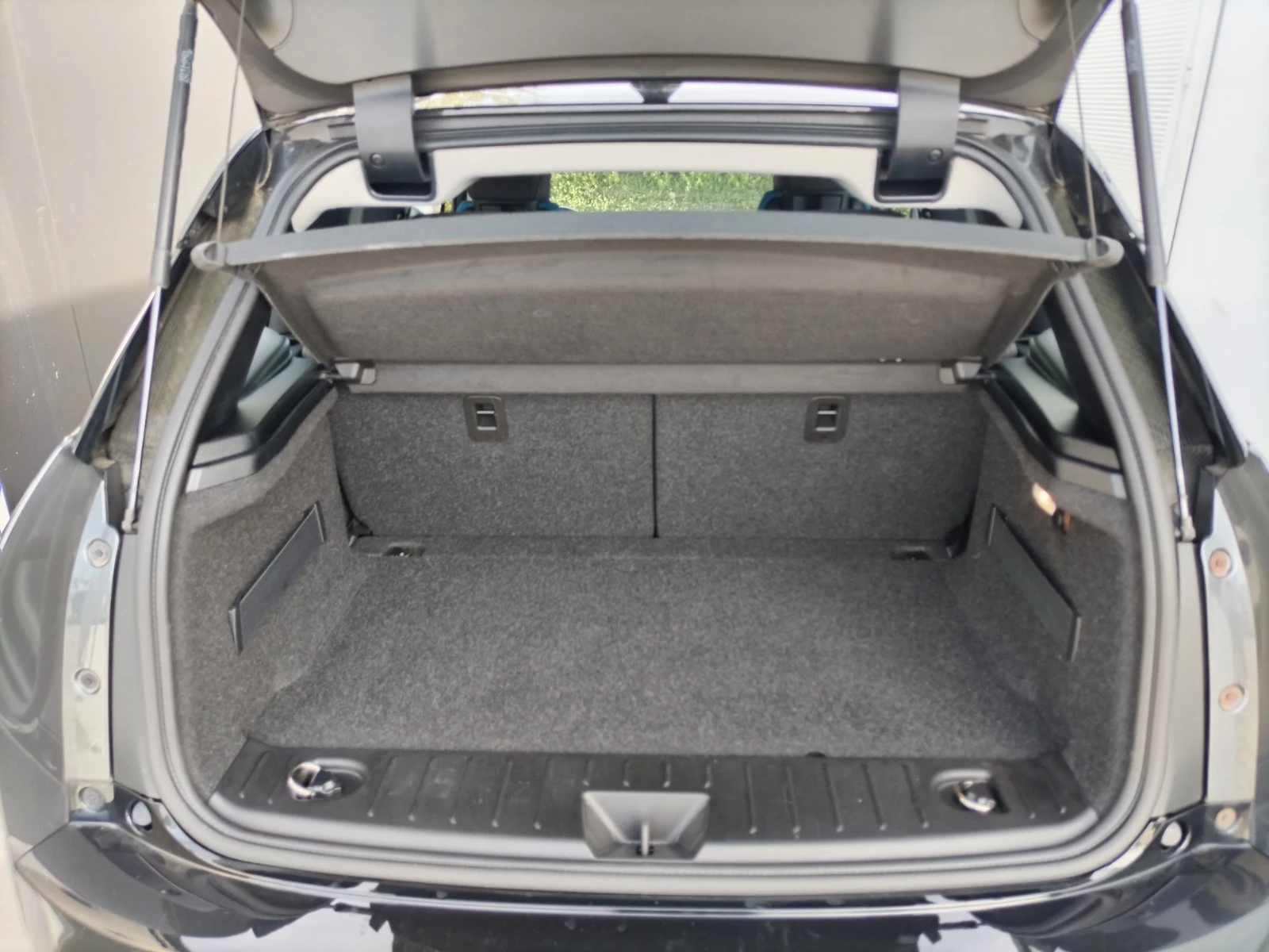 BMW i3 120Ah/170 к.с., снимка 17 - Автомобили и джипове - 56354507