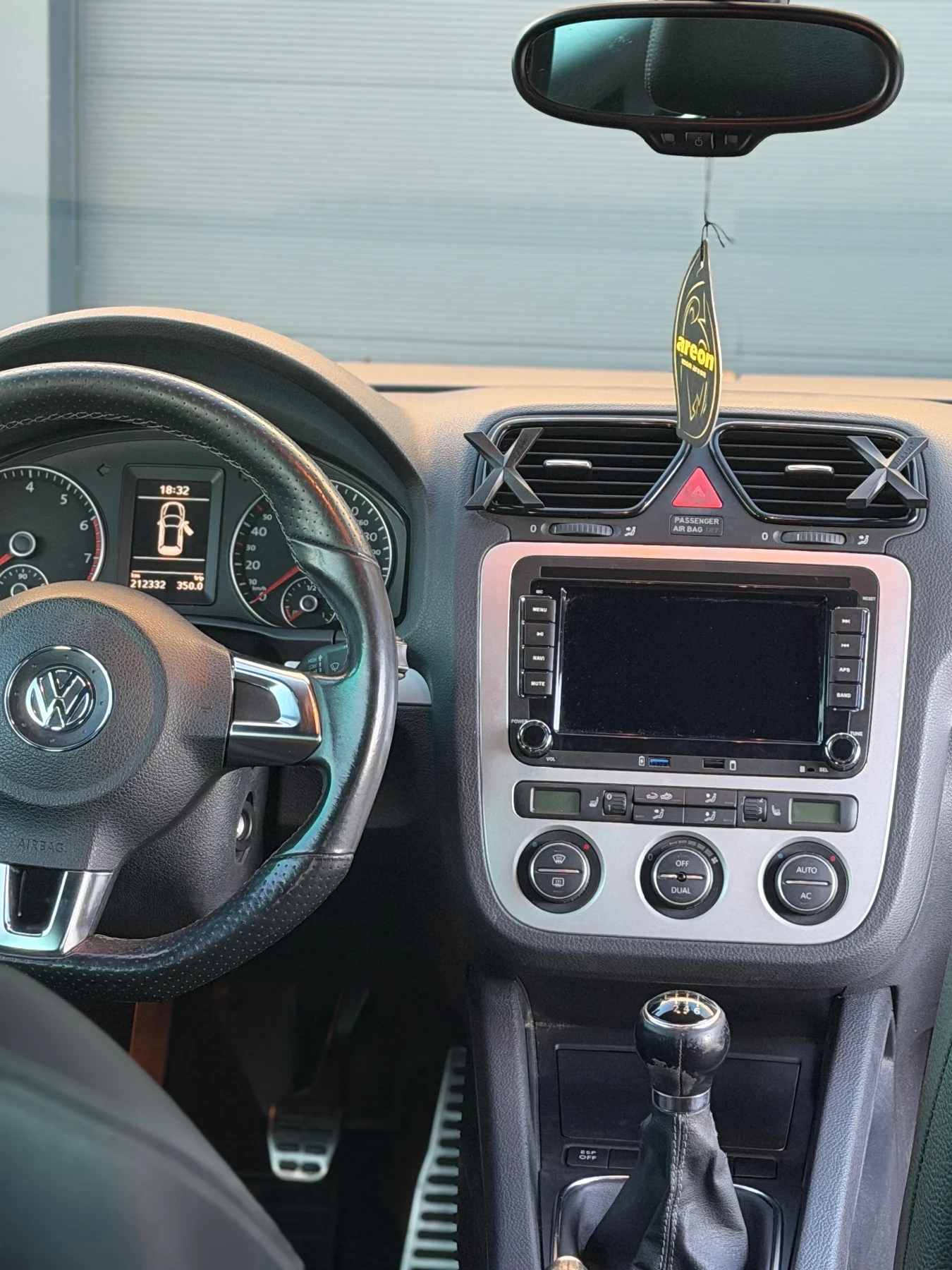 VW Scirocco, снимка 8 - Автомобили и джипове - 56363235