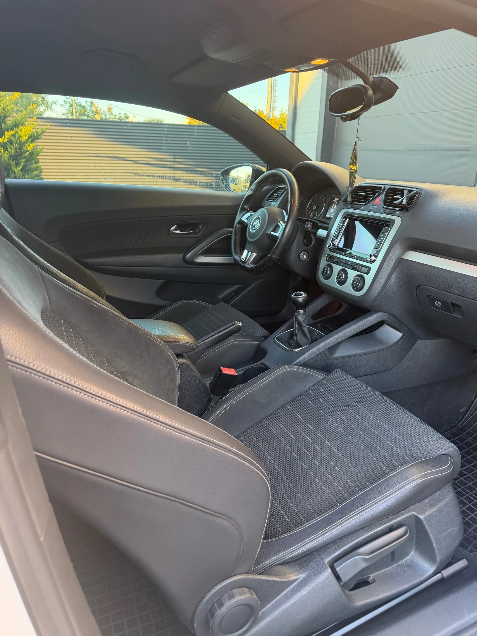 VW Scirocco, снимка 10 - Автомобили и джипове - 56363235