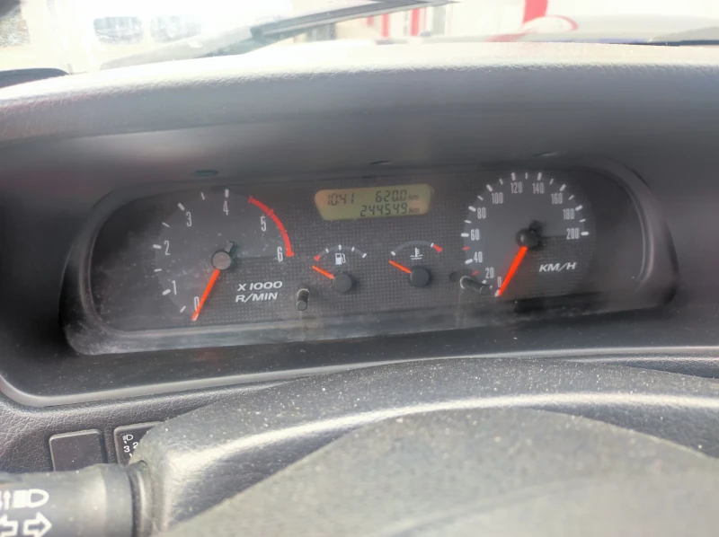 Nissan Terrano, снимка 6 - Автомобили и джипове - 48770113