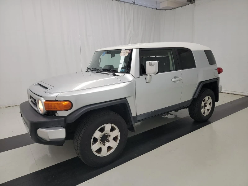 Toyota Fj cruiser, снимка 1 - Автомобили и джипове - 49388517