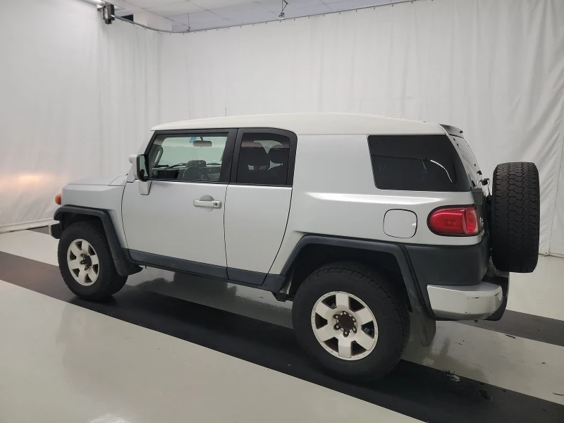 Toyota Fj cruiser, снимка 4 - Автомобили и джипове - 49388517