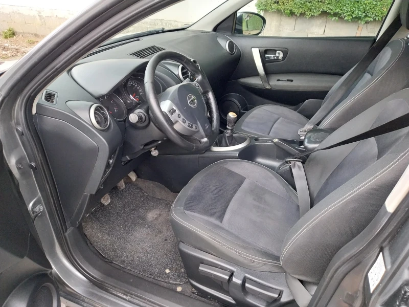 Nissan Qashqai, снимка 9 - Автомобили и джипове - 52420115