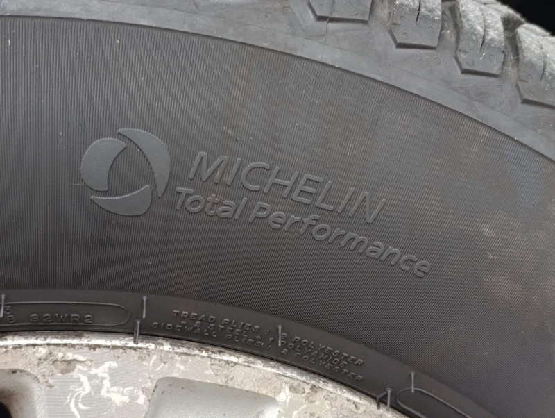 Suzuki Grand vitara 2.0, снимка 8 - Автомобили и джипове - 52595780