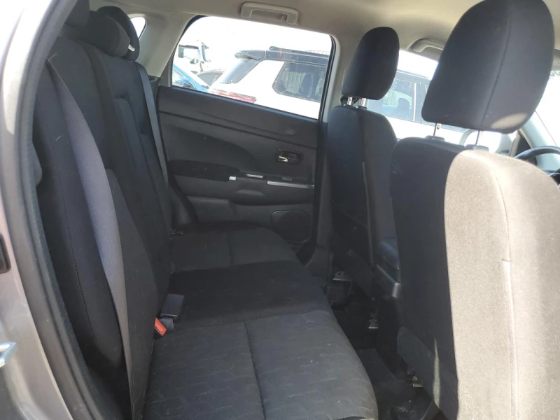 Mitsubishi Outlander 2.0 SPORT ES, снимка 9 - Автомобили и джипове - 52747763