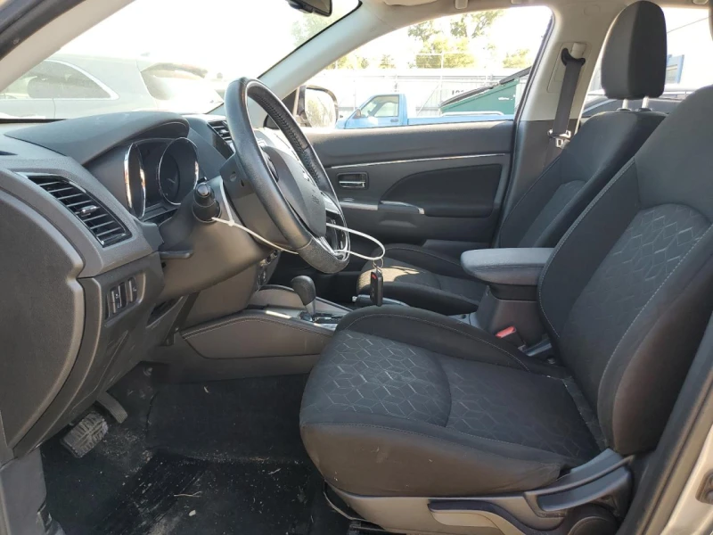 Mitsubishi Outlander 2.0 SPORT ES, снимка 7 - Автомобили и джипове - 52747763