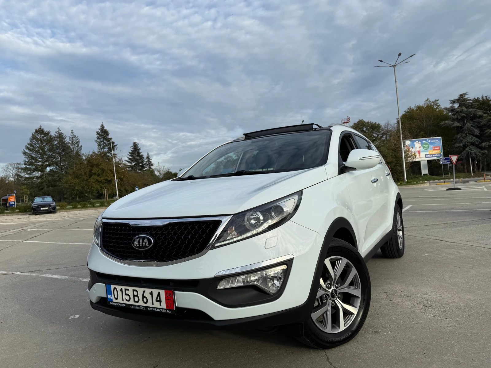 Kia Sportage 1.7///Panorama///Navi///Kamera///Face/// - изображение 4