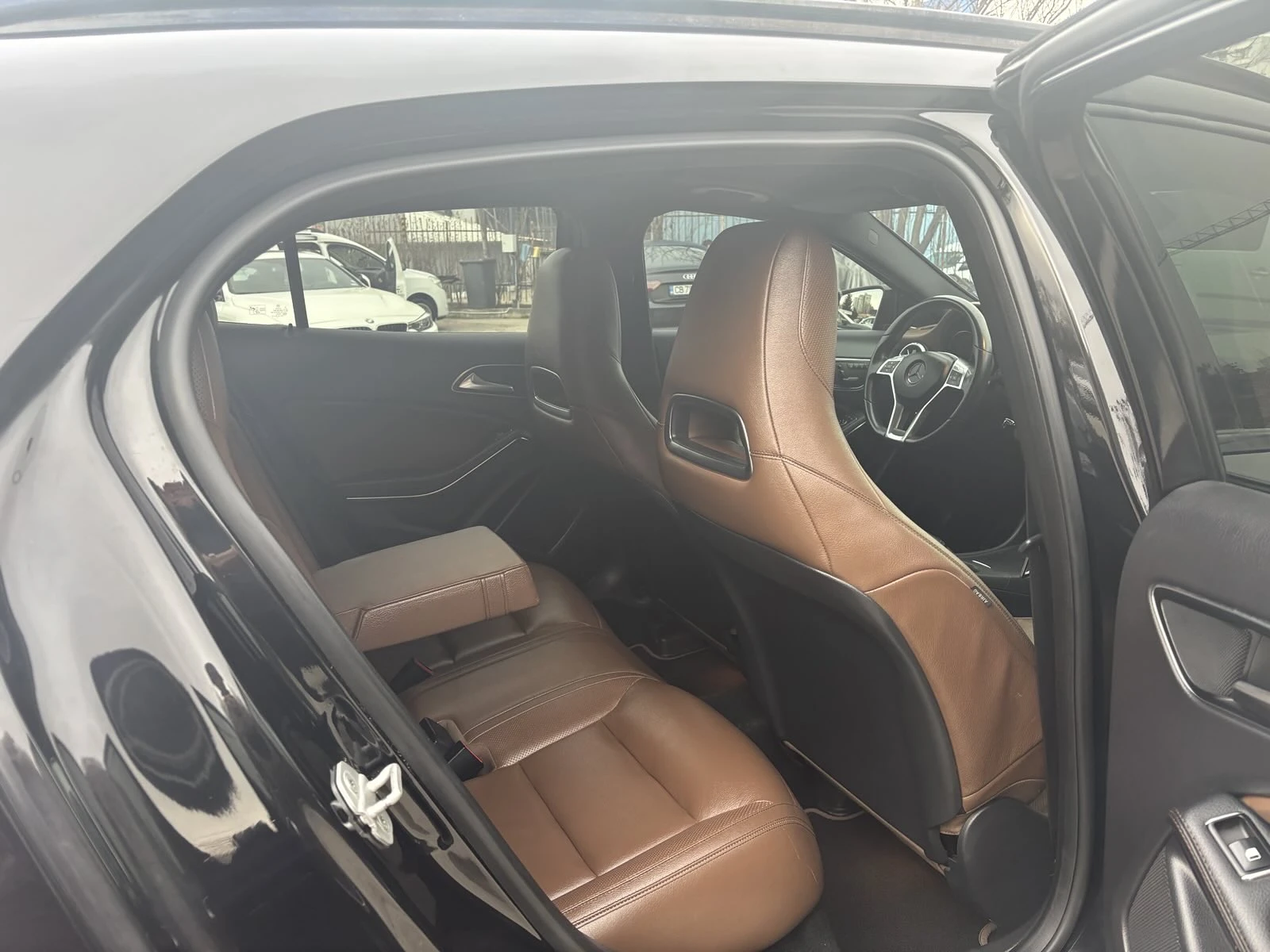 Mercedes-Benz GLA 250 AMG 4MATIK  - изображение 10