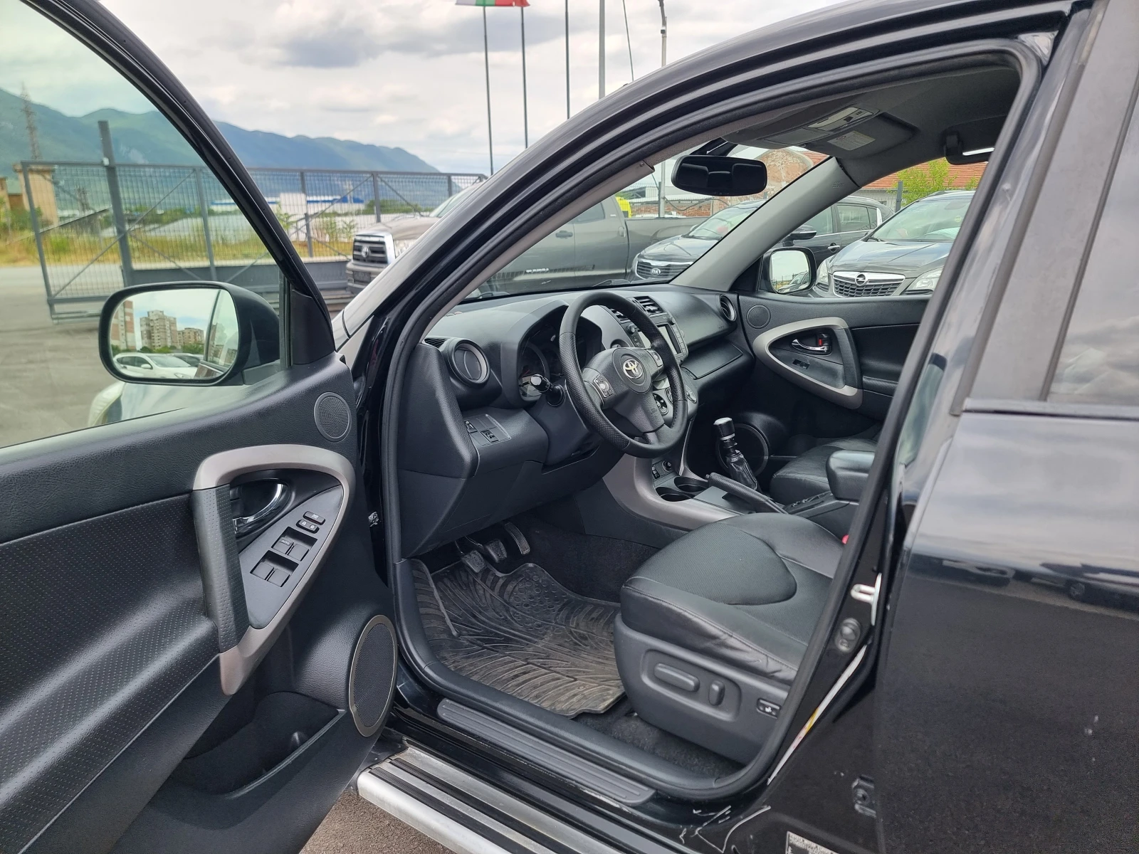 Toyota Rav4 2.2D4D - изображение 10