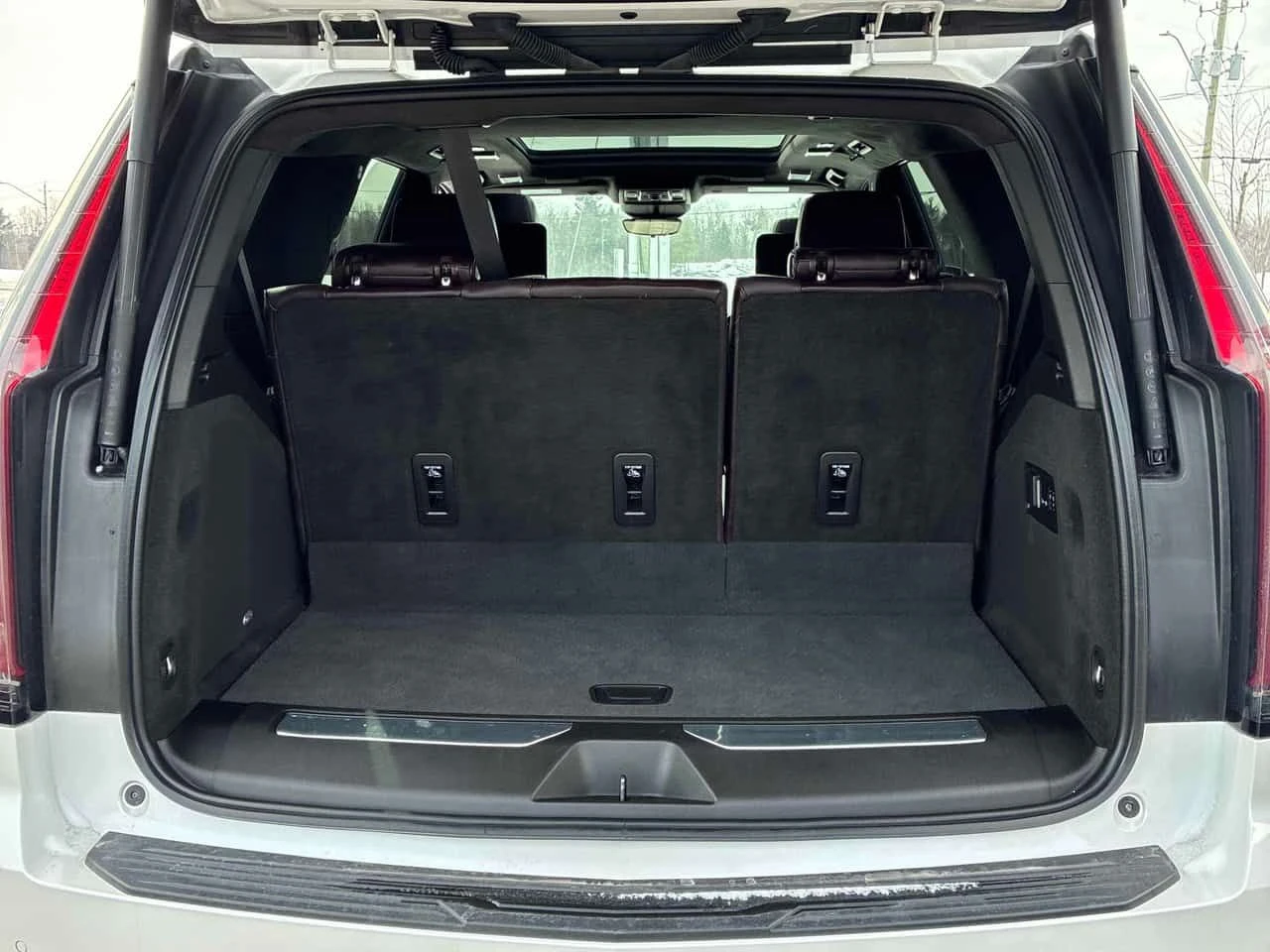 Cadillac Escalade Sport Platinum* DISTRONIC* NIGHTVISION* ОБДУХВАНЕ*, снимка 13 - Автомобили и джипове - 53733916