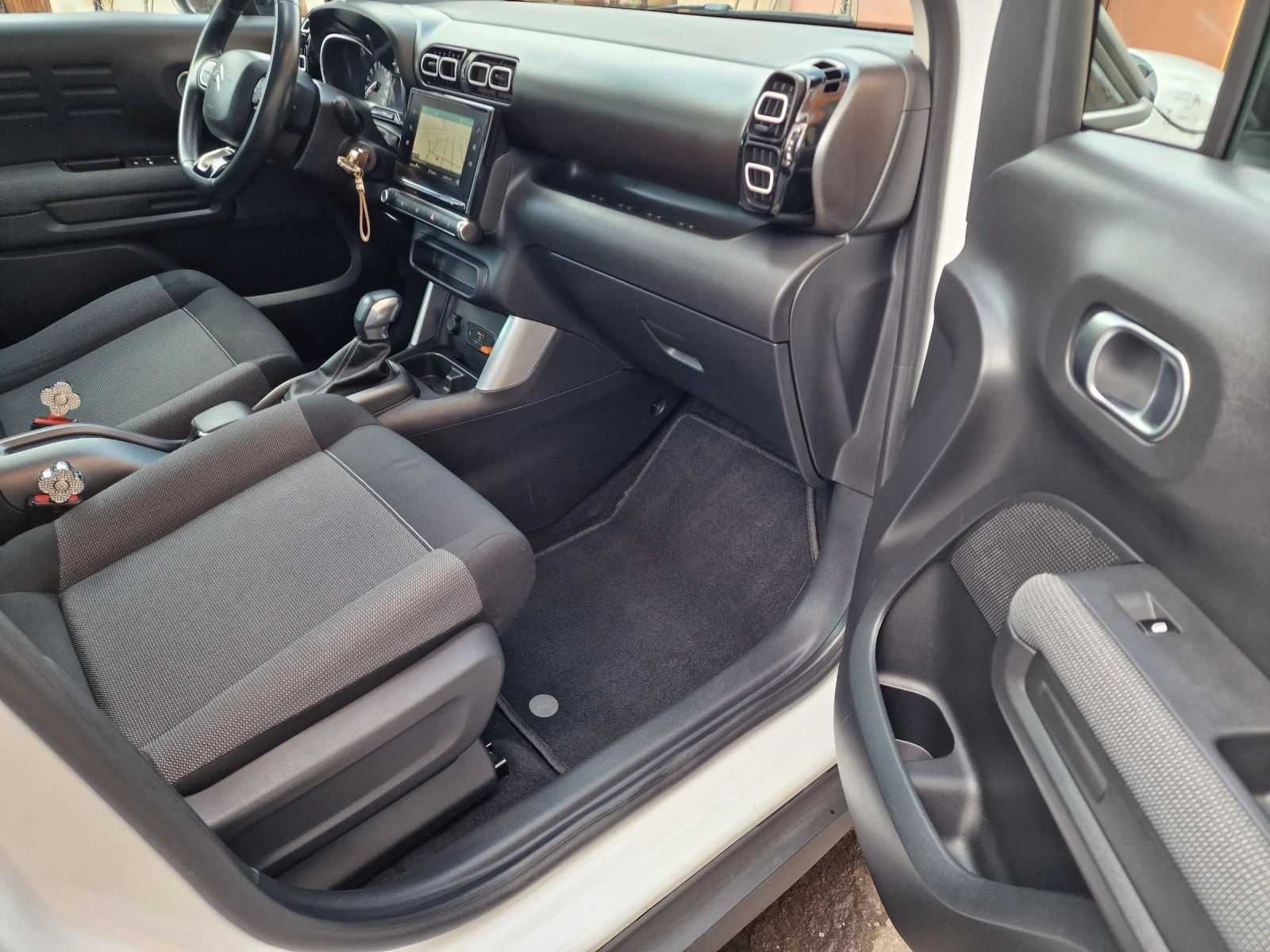 Citroen C3 Aircross  1.2i-NAVY/LED/PANORAMA/100% реални км, снимка 9 - Автомобили и джипове - 53978997