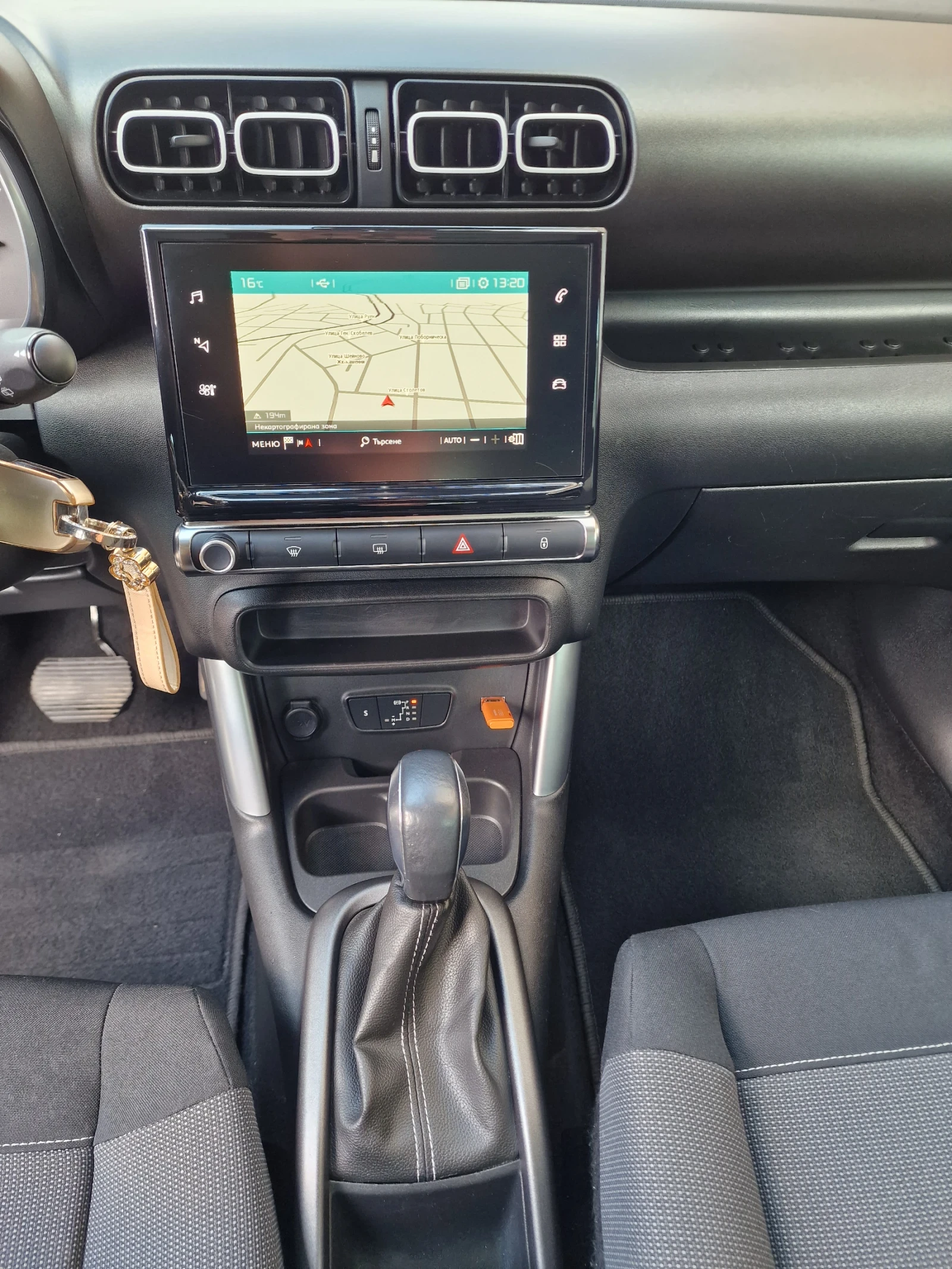 Citroen C3 Aircross  1.2i-NAVY/LED/PANORAMA/100% реални км, снимка 15 - Автомобили и джипове - 53978997