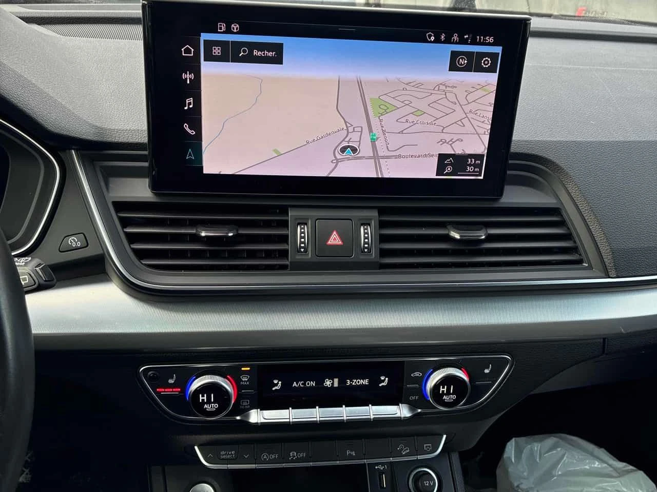 Audi Q5 * Technik * S-line* DISTRONIC* MATRIX* 360КАМЕРИ, снимка 9 - Автомобили и джипове - 54007038