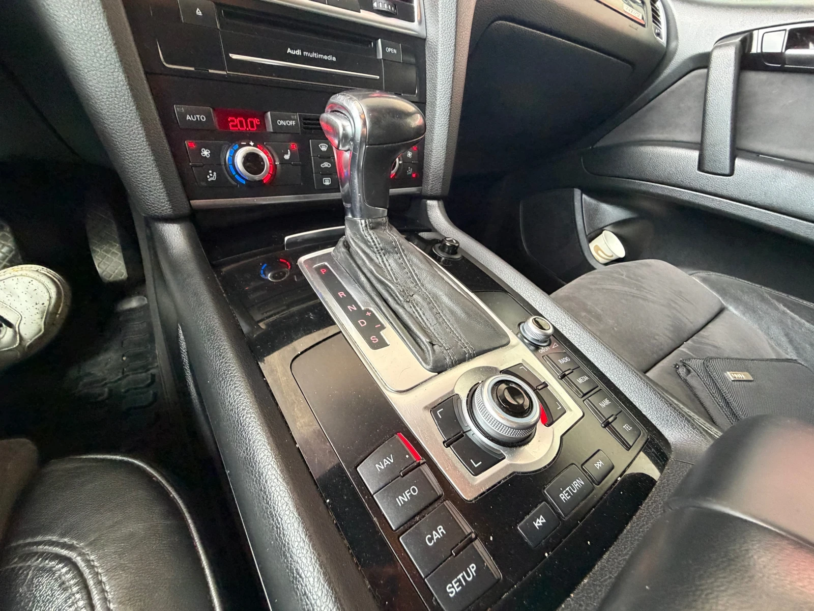 Audi Q7 3.0D* LED* 2012г* НА* ПРУЖИНИ, снимка 12 - Автомобили и джипове - 54204855