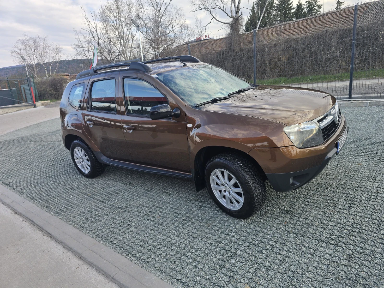 Dacia Duster 4х4, снимка 2 - Автомобили и джипове - 54254552