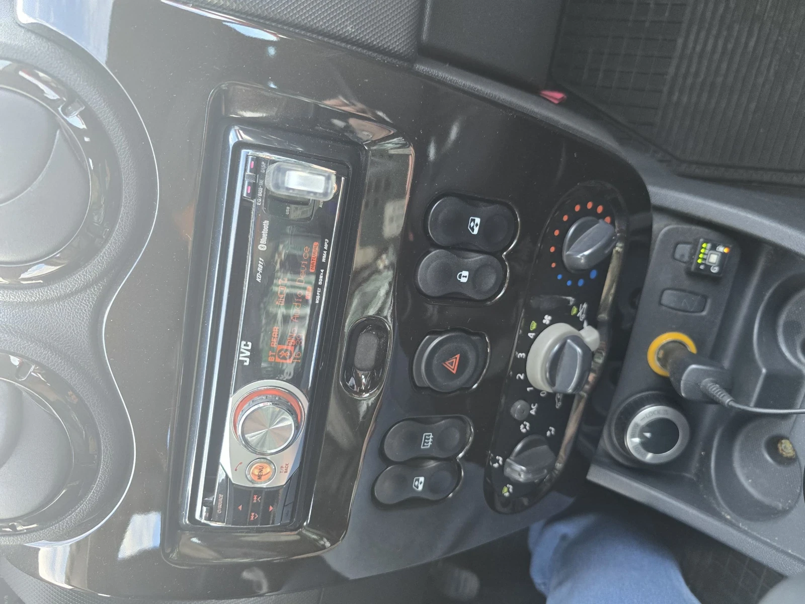 Dacia Duster 4х4, снимка 11 - Автомобили и джипове - 54254552