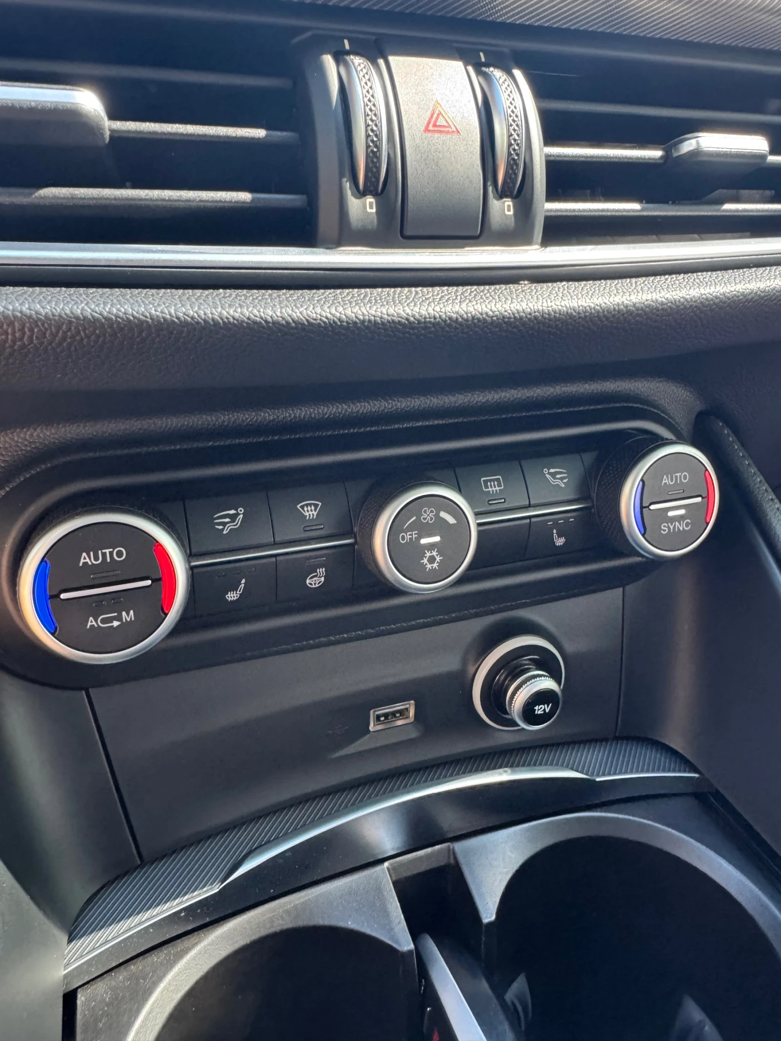 Alfa Romeo Stelvio, снимка 17 - Автомобили и джипове - 55235263