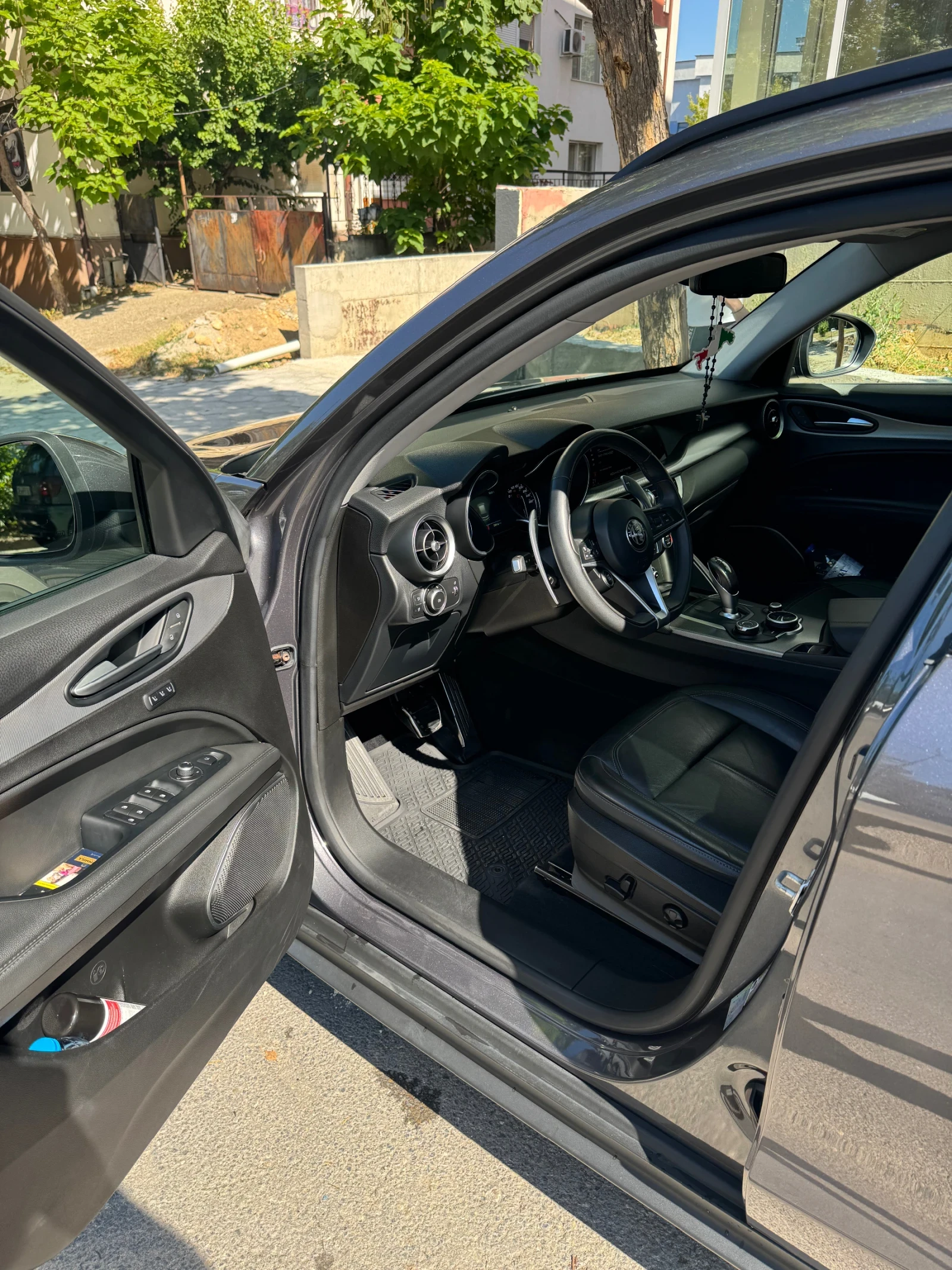 Alfa Romeo Stelvio, снимка 10 - Автомобили и джипове - 55235263