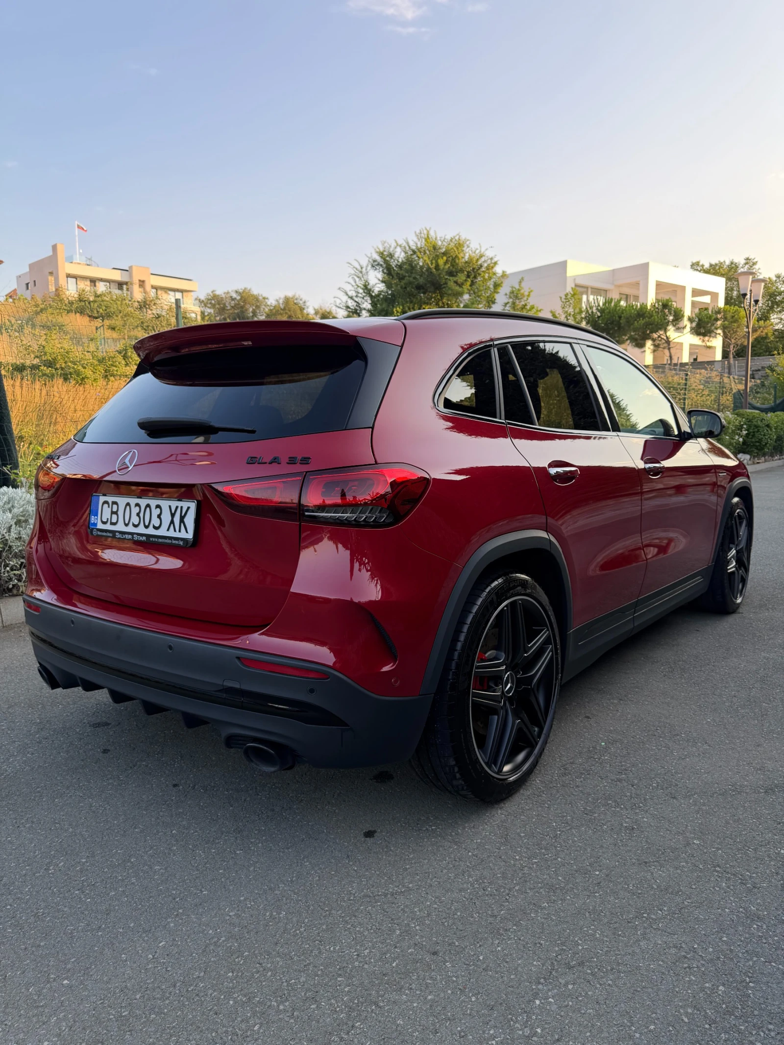 Mercedes-Benz GLA 35 AMG 4MATIC Night Package, снимка 4 - Автомобили и джипове - 55353564