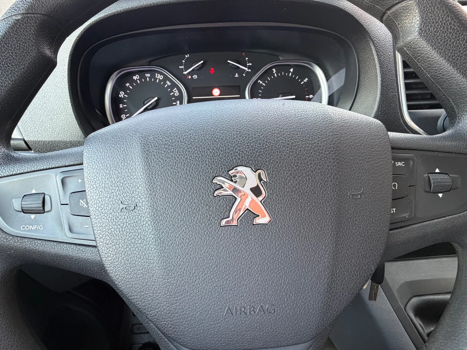 Peugeot Expert Нов внос от Белгия, снимка 12 - Бусове и автобуси - 54195536