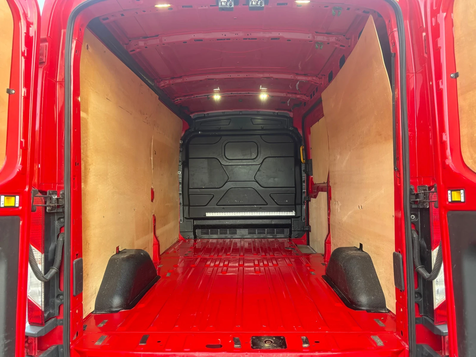 Ford Transit КЛИМАТИК! 100% РЕАЛНИ КМ! Оригинален вид!!!, снимка 7 - Бусове и автобуси - 55981431
