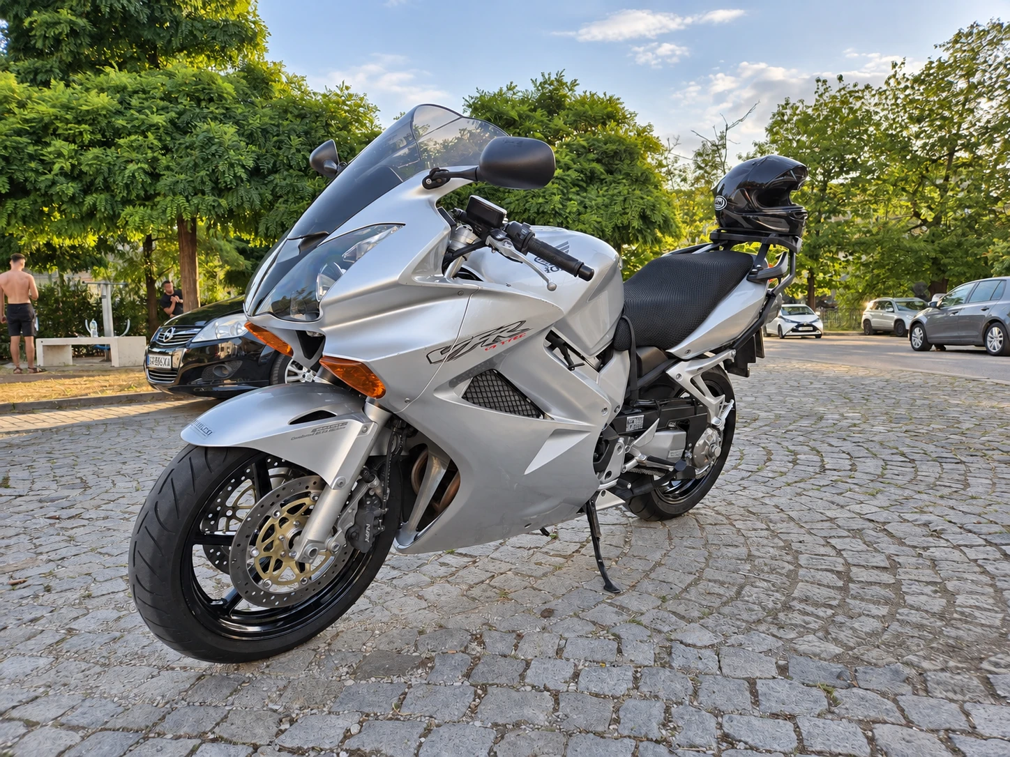 Honda Vfr VFR800 RC46, 40 000 км, обслужена, готова за път