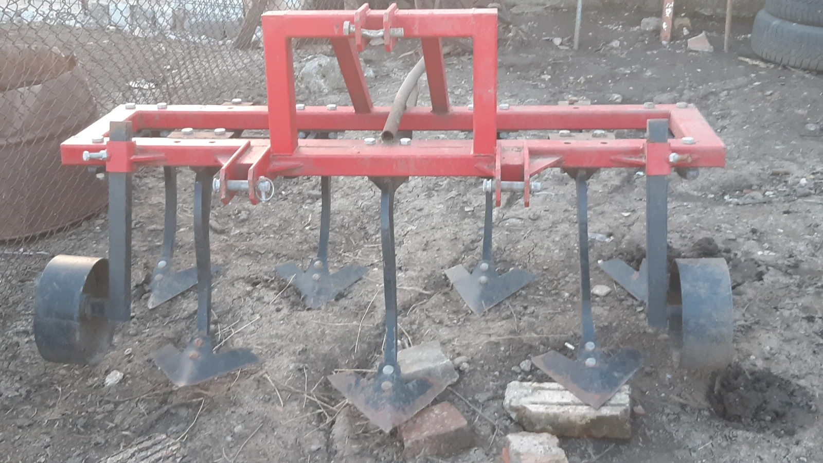 Култиватор Друга марка 3 броя грапи, снимка 2 - Селскостопанска техника - 52776038