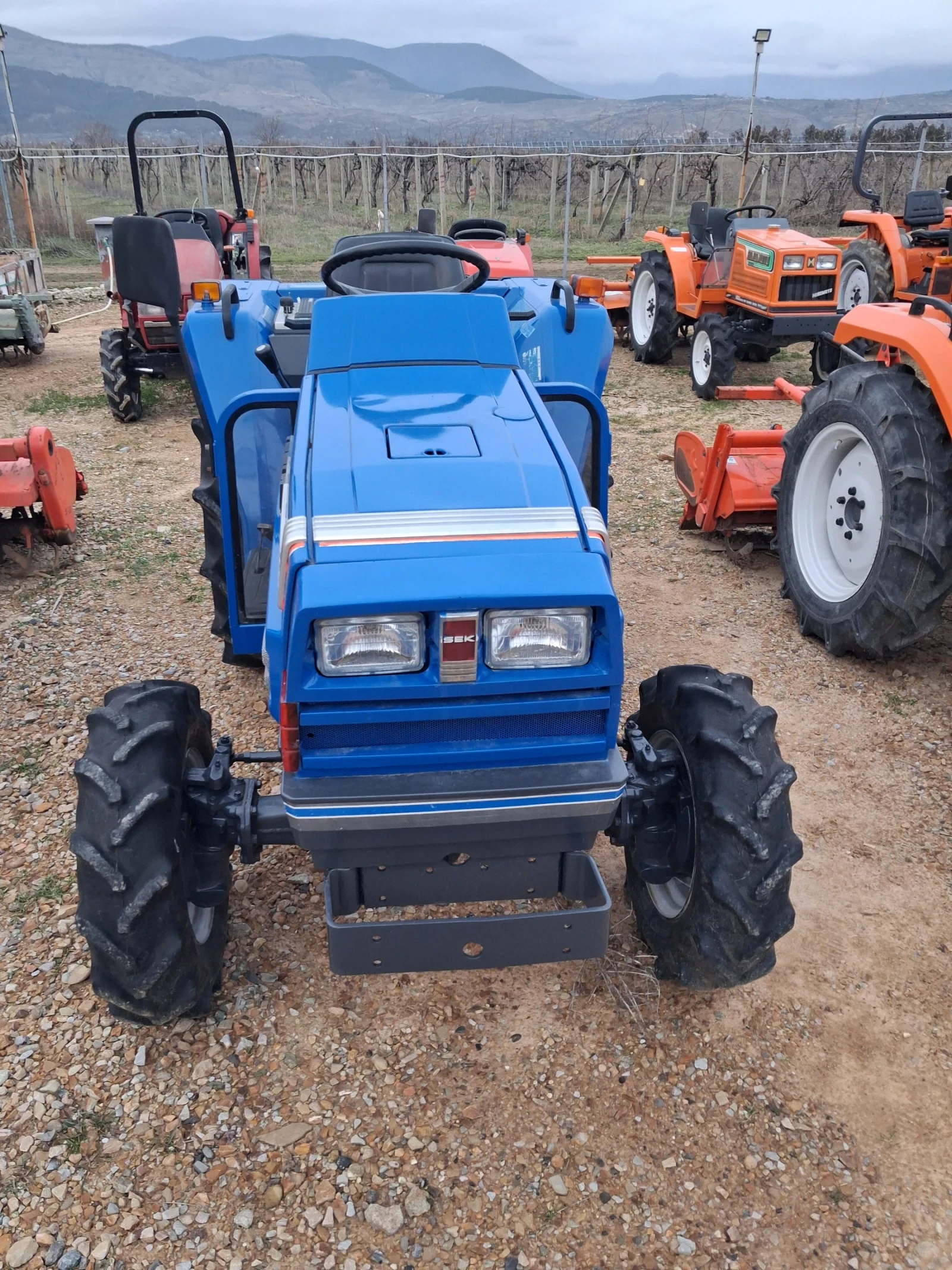 Трактор Kubota Скайтрак  - изображение 2