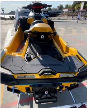 Джет Bombardier Sea Doo RXT RS 300, снимка 2 - Воден транспорт - 48782791