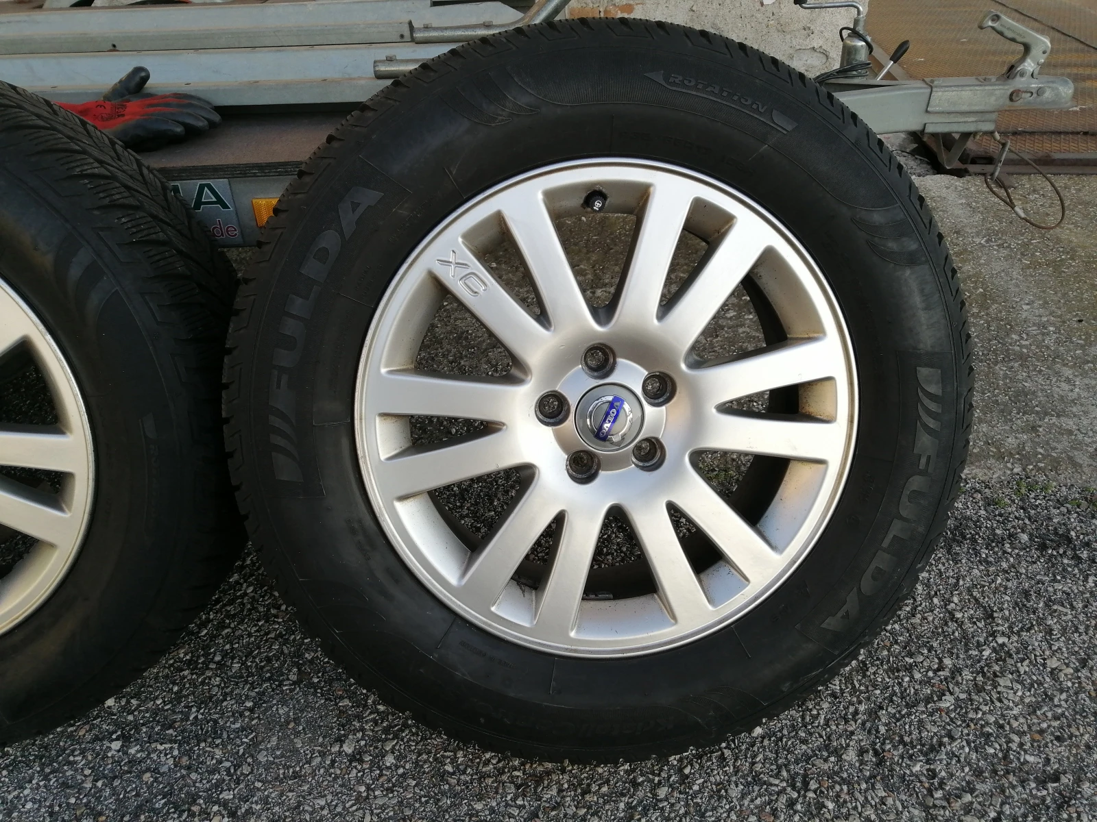 ���� � ������ 235/65R17 �� Volvo Xc90 | Mobile.bg � ����������� 2