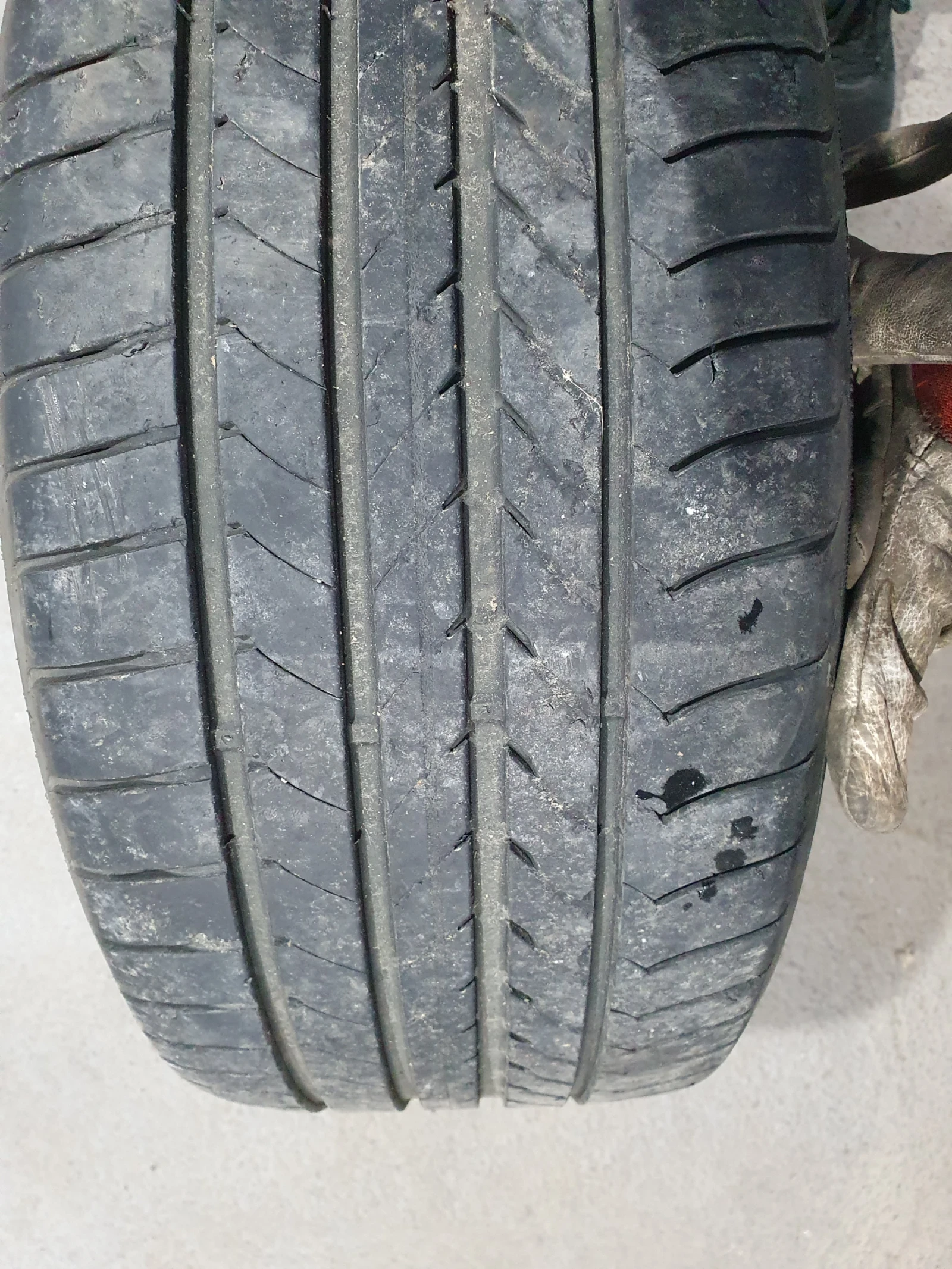 Гуми Летни 245/45R17, снимка 5 - Гуми и джанти - 54045572