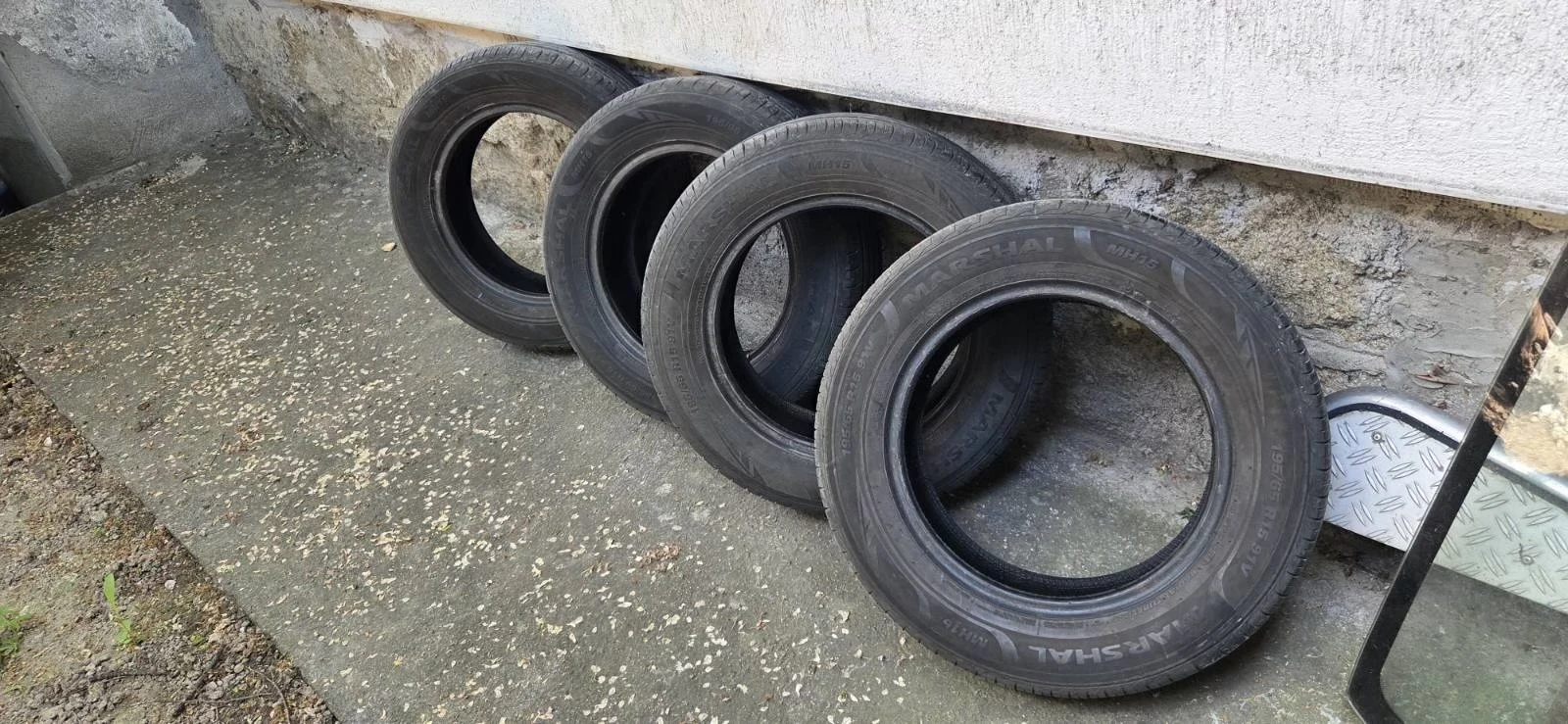 Гуми Летни 195/65R15, снимка 4 - Гуми и джанти - 54836811