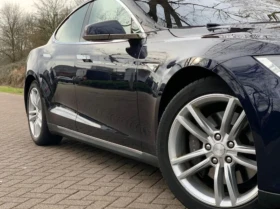Tesla Model S Free Supercharging, снимка 6