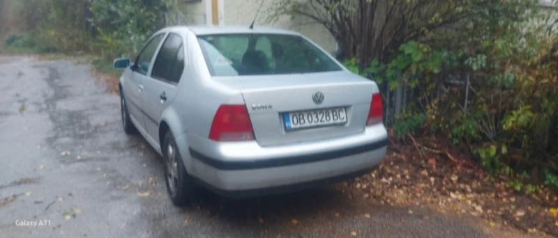 VW Bora 1.6i, снимка 4 - Автомобили и джипове - 47779857