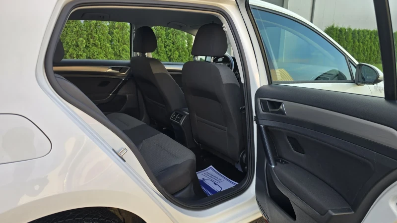 VW Golf 1.4i 122k.c* Автоматик* Keyless* ACC* F1* ЛИЗИНГ* , снимка 14 - Автомобили и джипове - 51693594