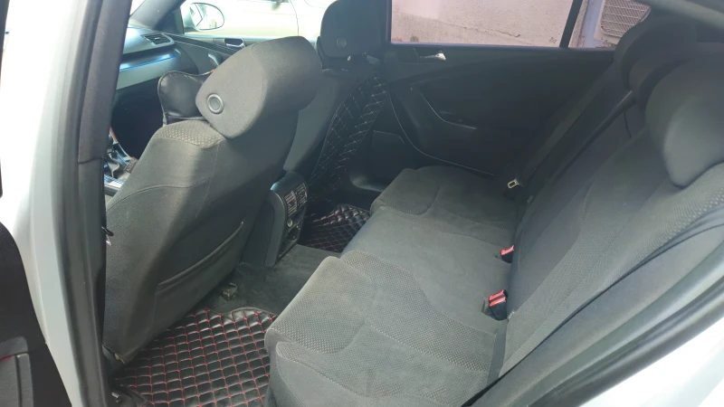 VW Passat, снимка 11 - Автомобили и джипове - 52657359
