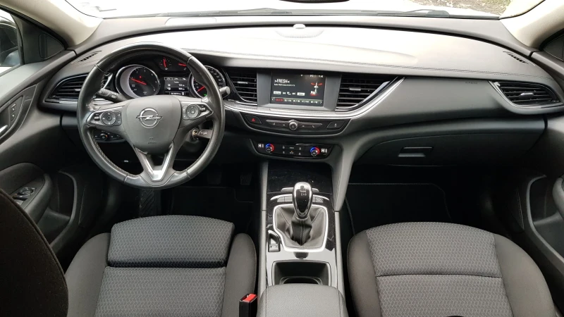 Opel Insignia Grand Sport 1.5 Turbo, снимка 8 - Автомобили и джипове - 52940974