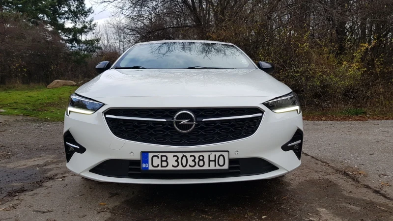 Opel Insignia Grand Sport 1.5 Turbo, снимка 2 - Автомобили и джипове - 52940974