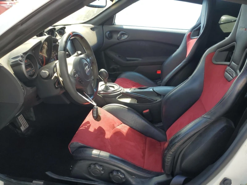 Nissan 370Z Nismo Tech , снимка 7 - Автомобили и джипове - 53103273