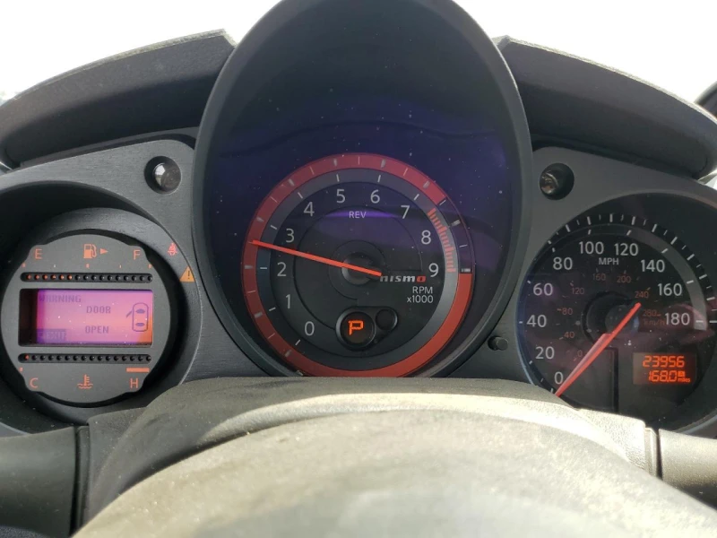 Nissan 370Z Nismo Tech , снимка 9 - Автомобили и джипове - 53103273