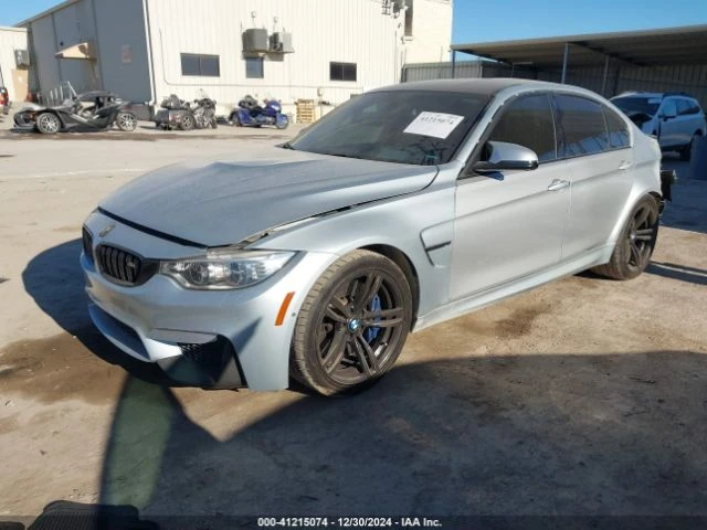 BMW M3 * S55 * 8ZF  (CARFAX) * АвтоКредит, снимка 3 - Автомобили и джипове - 49599804