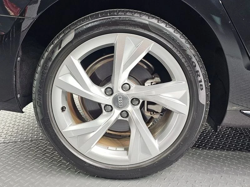 Audi A4 2.0 TFSI Premium / CARFAX, снимка 5 - Автомобили и джипове - 55528758