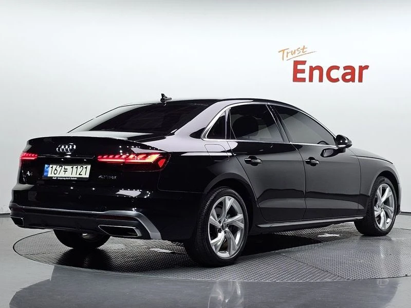 Audi A4 2.0 TFSI Premium / CARFAX, снимка 2 - Автомобили и джипове - 55528758
