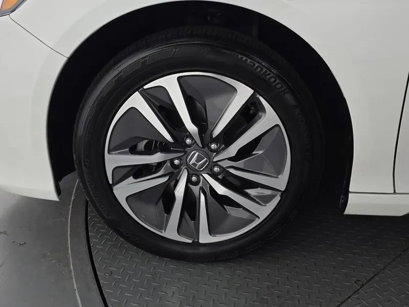 Honda Accord 2.0 Hybrid Ex-L, снимка 5 - Автомобили и джипове - 56068610