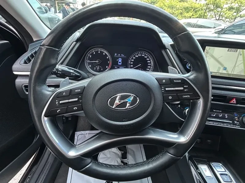 Hyundai Sonata  2.0 Premium, снимка 10 - Автомобили и джипове - 56295322