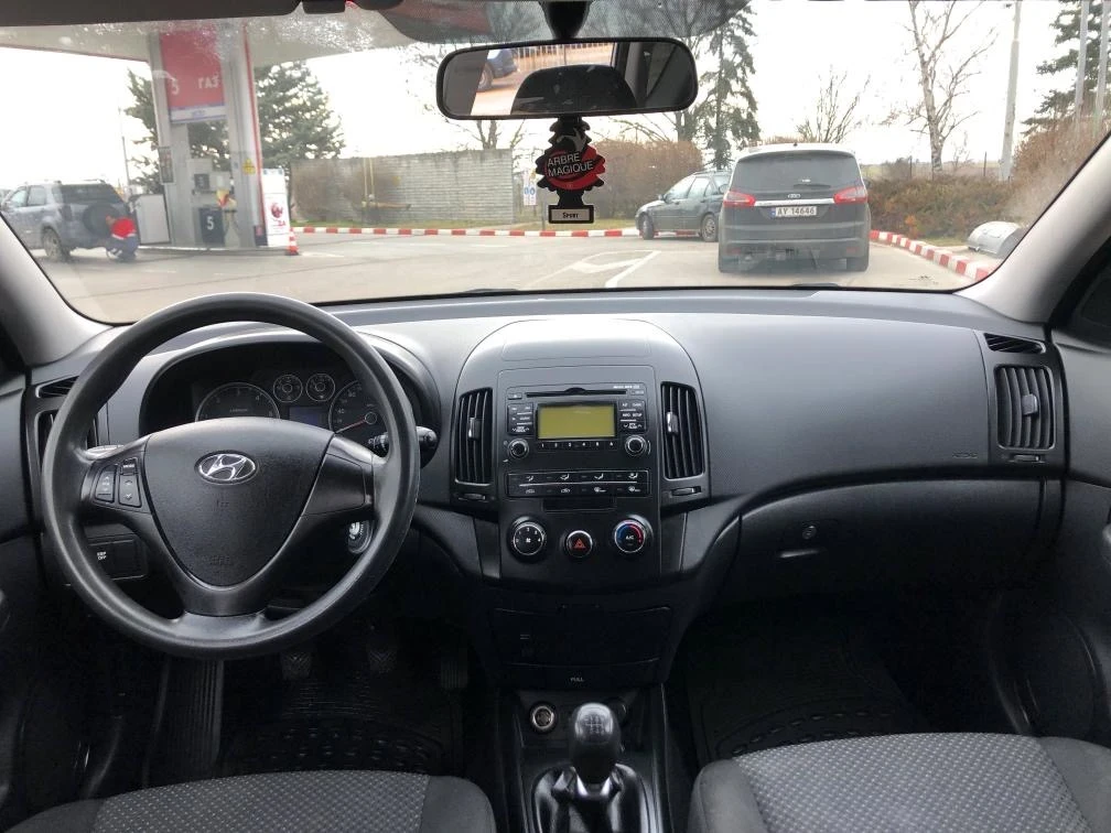 Hyundai I30 1.6CRDI подарък регистрация - изображение 7