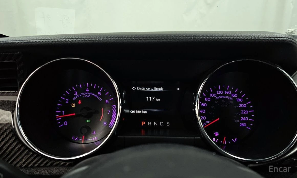 Ford Mustang  - изображение 8