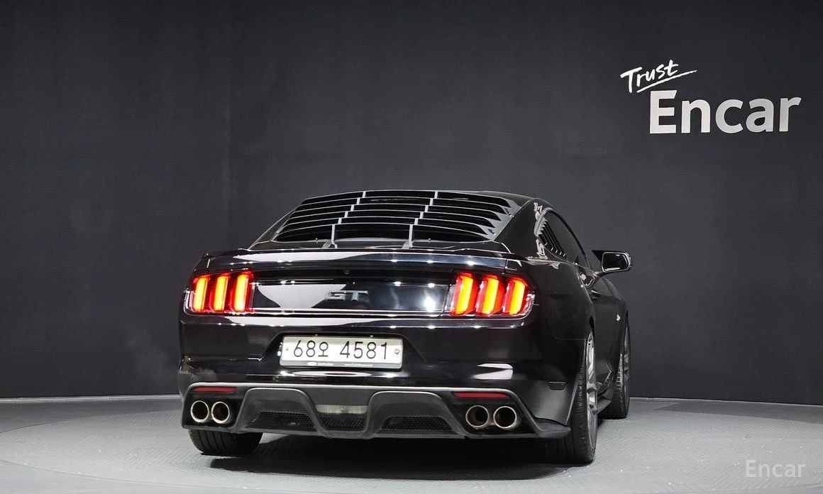 Ford Mustang  - изображение 4