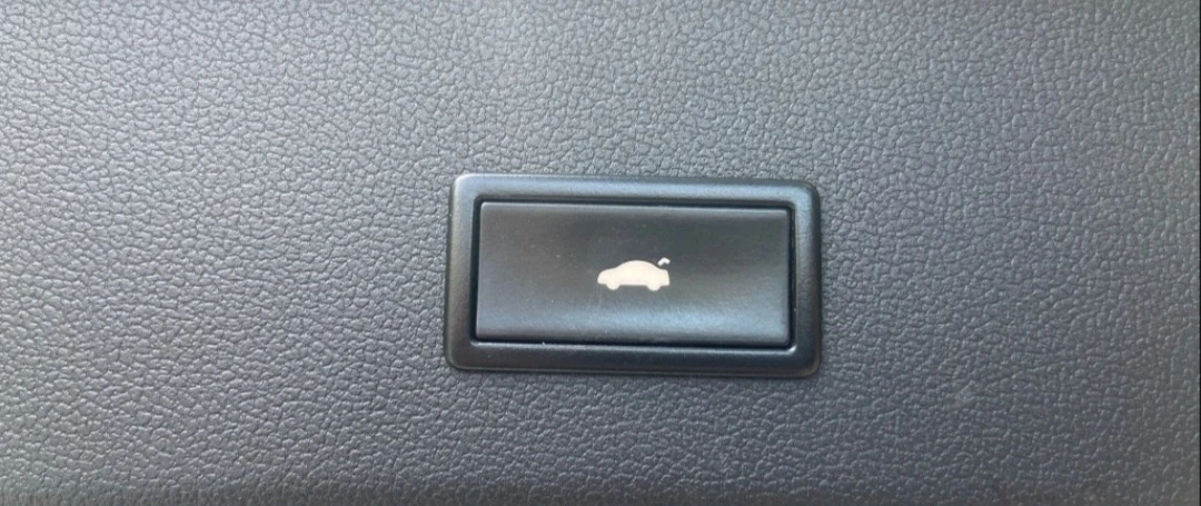 Audi A4 3.0, снимка 8 - Автомобили и джипове - 54033931